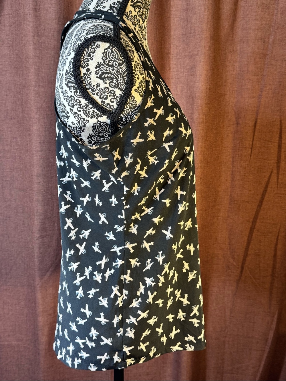 Banana Republic Airplane Print Black and White Sleeveless Printed Tank Top sz Sm - Picture 4 of 7